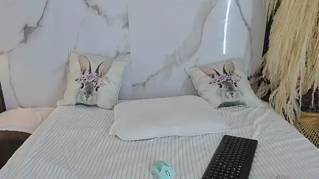 hannahill69 online show from March 5, 7:16 am