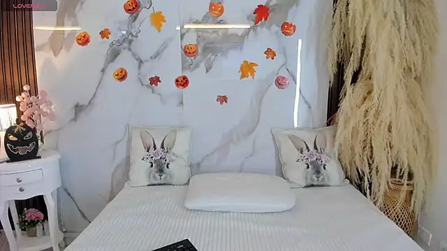 hannahill69 online show from October 21, 5:08 am