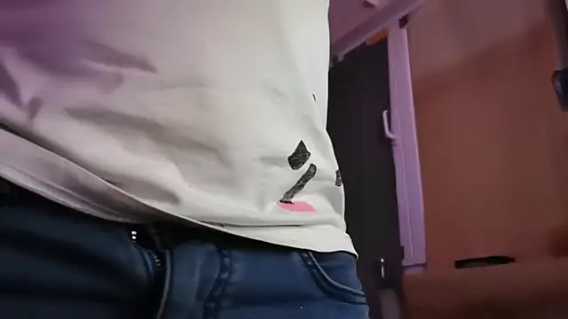 Lucas1andOnly4Girl online show from October 31, 1:39 am