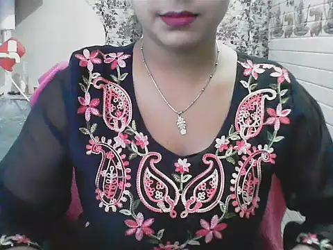 LovingPihu online show from May 30, 5:26 am