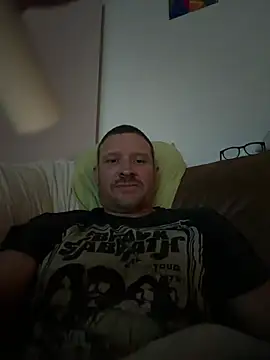 Snapshot of nesta233 chatting on March 28, 6:57 am nesta233 online show from March 28, 6:57 am