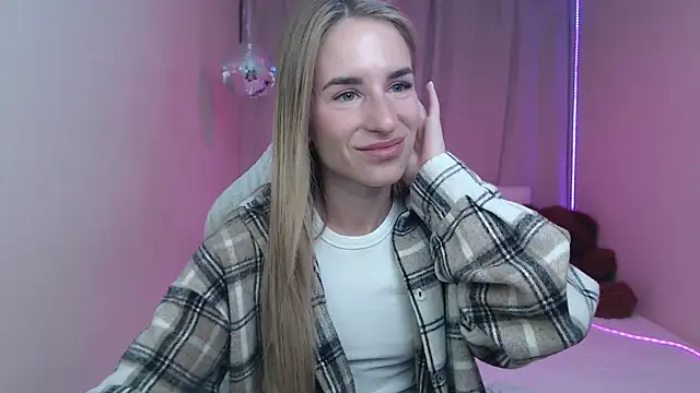 Snapshot of DeboraHorny chatting on May 16, 6:10 am DeboraHorny online show from May 16, 6:10 am