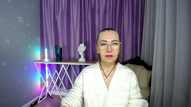 queen a n i online show from September 23, 10:51 am