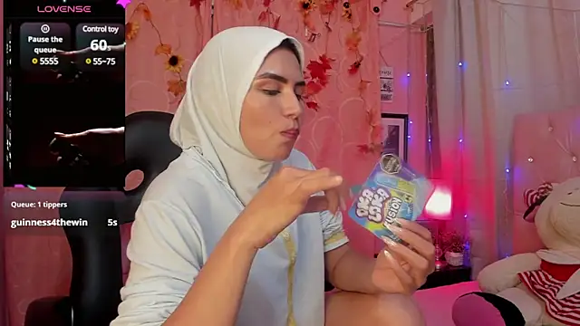 Snapshot of DarshaKhemu chatting on January 12, 12:49 am DarshaKhemu online show from January 12, 12:49 am