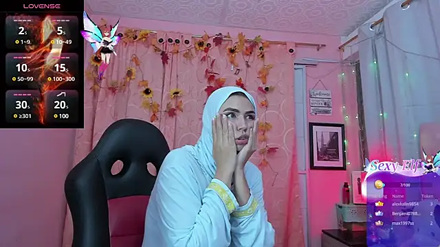 Snapshot of DarshaKhemu chatting on February 28, 12:10 am DarshaKhemu online show from February 28, 12:10 am