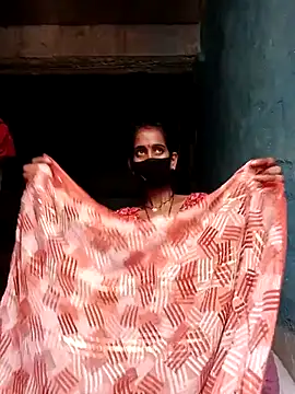 Snapshot of Mohni_Das chatting on May 16, 10:47 am Mohni Das online show from May 16, 10:47 am