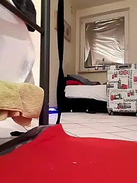 Snapshot of Bigdede3465 chatting on January 22, 1:53 am Bigdede3465 online show from January 22, 1:53 am