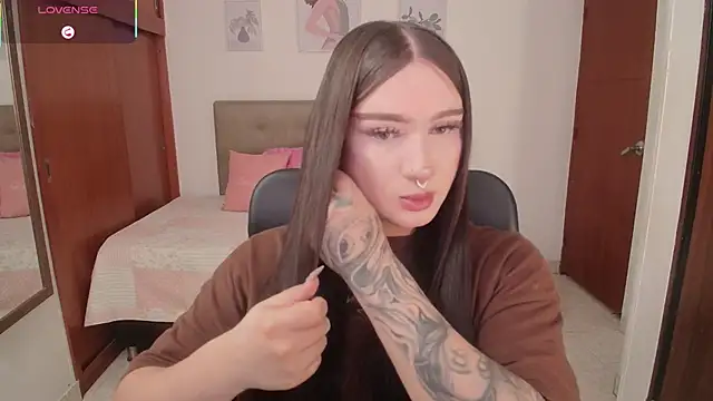 Miley Baker online show from December 17, 2:01 pm