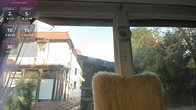 Snapshot of Naila18 chatting on October 22, 6:57 am Naila18 online show from October 22, 6:57 am