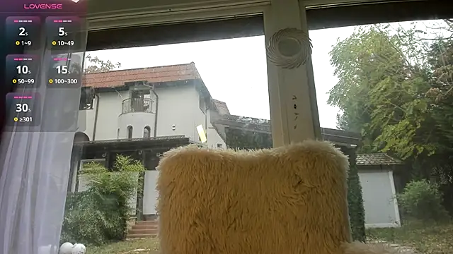 Snapshot of Naila18 chatting on October 28, 6:39 am Naila18 online show from October 28, 6:39 am