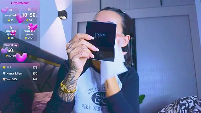 Mia Tin online show from October 17, 3:14 pm