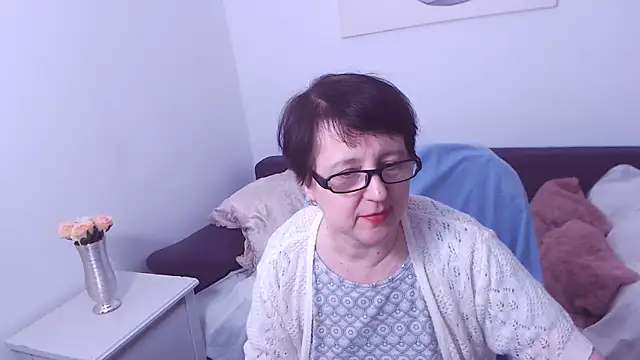 ChristaRose online show from February 9, 4:36 am