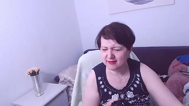 ChristaRose online show from February 28, 3:48 pm