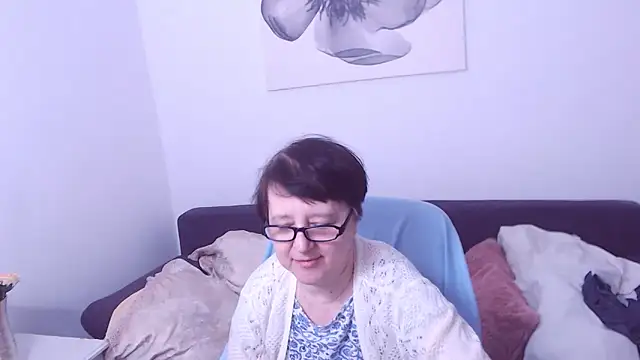 ChristaRose online show from March 8, 2:10 pm