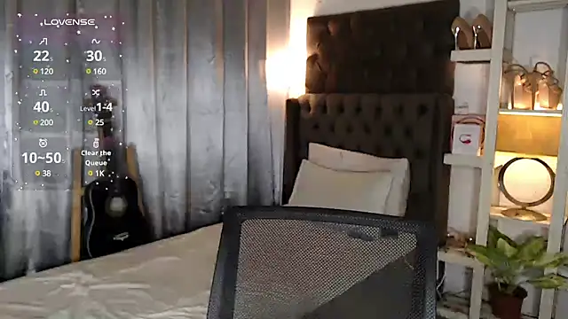 Local Hoelyx online show from December 1, 7:14 pm