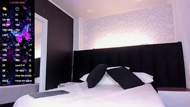  liathompsom09 online show from January 18, 12:04 pm