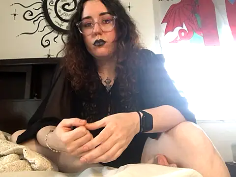 Snapshot of poppergirl69 chatting on September 8, 9:36 pm poppergirl69 online show from September 8, 9:36 pm