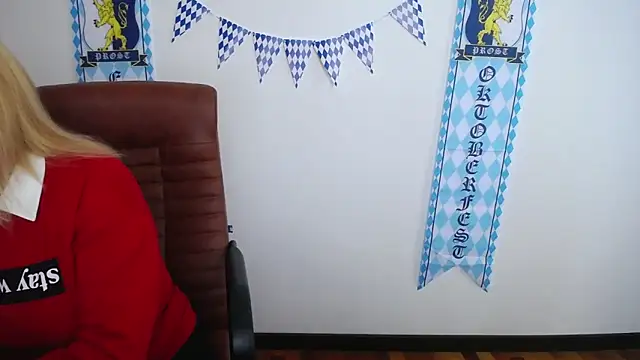 JessikaDaniel online show from October 6, 6:11 am