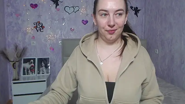 KaleyReed online show from February 14, 7:28 am