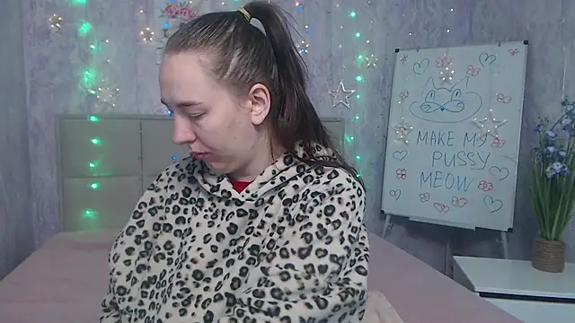 KaleyReed online show from October 2, 5:47 am