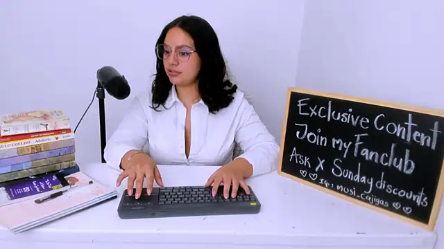 susy angel online show from June 8, 2:45 am