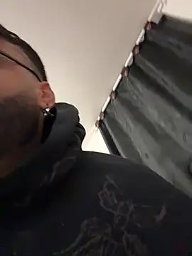 johnnyalx online show from November 30, 5:22 am