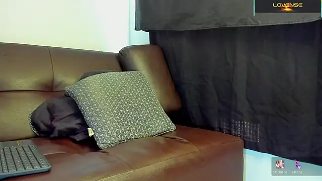 Snapshot of JorsMontero chatting on November 14, 1:10 pm JorsMontero online show from November 14, 1:10 pm