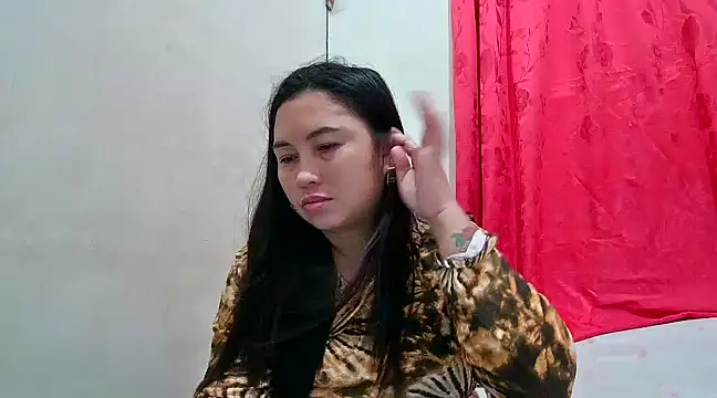 LalaiAsian online show from February 12, 5:05 pm