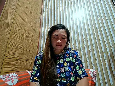 LalaiAsian online show from March 12, 3:40 pm