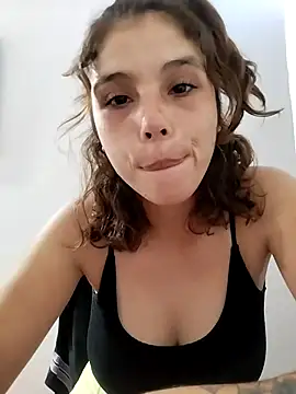 Snapshot of mariamac420 chatting on February 1, 10:30 pm mariamac420 online show from February 1, 10:30 pm