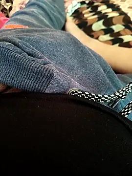 Snapshot of deshimund chatting on October 31, 2:12 am deshimund online show from October 31, 2:12 am