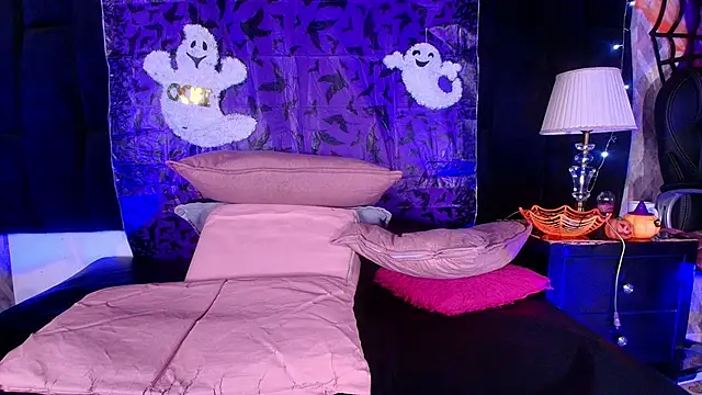 shelsyloreds online show from October 18, 11:55 am