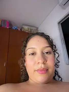 Snapshot of Shara_dreams chatting on July 23, 1:58 am Shara dreams online show from July 23, 1:58 am