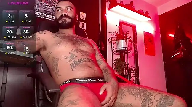 Snapshot of damian__darkside chatting on December 24, 9:33 pm damian darkside online show from December 24, 9:33 pm