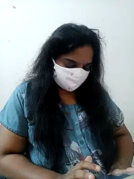 Snapshot of lovely-latha chatting on February 18, 7:04 am lovely-latha online show from February 18, 7:04 am