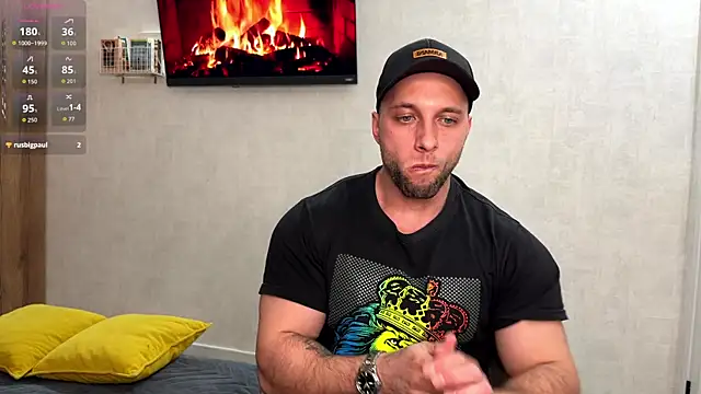 Snapshot of michaelbradleu chatting on April 26, 8:39 pm michaelbradleu online show from April 26, 8:39 pm