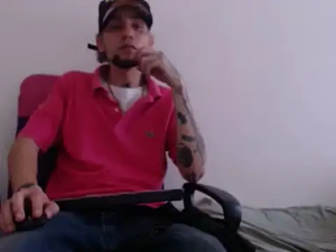 Snapshot of Christian_Stiven1 chatting on December 2, 9:28 pm Christian Stiven1 online show from December 2, 9:28 pm