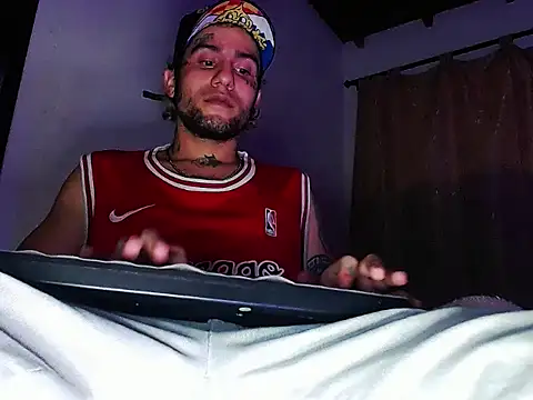 Snapshot of Christian_Stiven1 chatting on February 27, 4:20 am Christian Stiven1 online show from February 27, 4:20 am