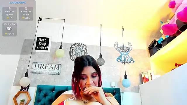 Rebeca xs online show from March 18, 7:30 am