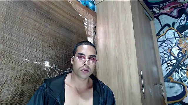 Snapshot of Justin_Frank chatting on October 17, 9:39 pm Justin Frank online show from October 17, 9:39 pm