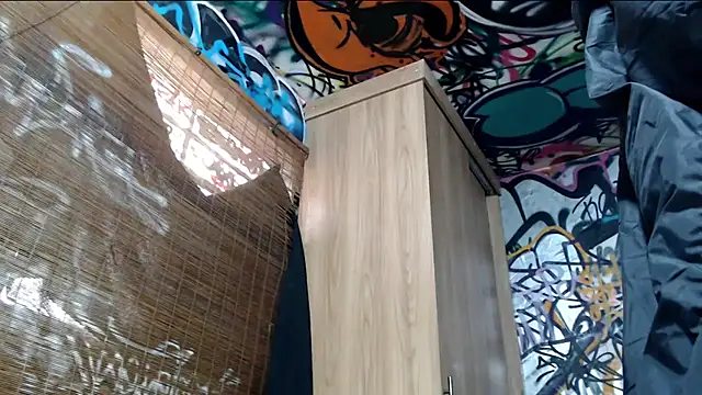 Justin Frank online show from December 15, 6:56 pm