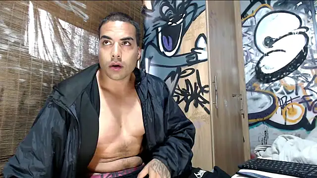 Snapshot of Justin_Frank chatting on February 10, 10:03 pm Justin Frank online show from February 10, 10:03 pm