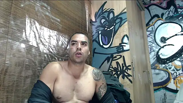 Snapshot of Justin_Frank chatting on May 26, 8:05 pm Justin Frank online show from May 26, 8:05 pm