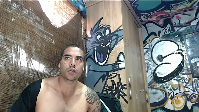Snapshot of Justin_Frank chatting on June 19, 3:27 pm Justin Frank online show from June 19, 3:27 pm