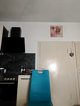 Snapshot of GeileEstelle chatting on December 16, 6:18 am GeileEstelle online show from December 16, 6:18 am