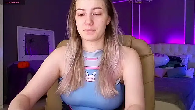 elinanortas online show from November 3, 1:29 am