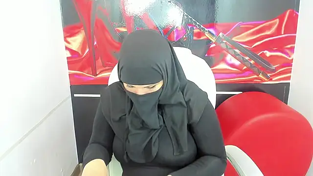 evelyn  salah online show from January 8, 10:12 pm