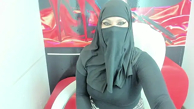 evelyn  salah online show from January 14, 9:52 pm