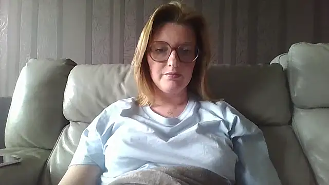 LiquidLeonie online show from June 3, 1:14 pm