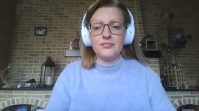 LiquidLeonie online show from July 2, 5:24 am